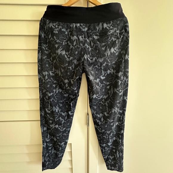 Athleta Trekkie North Jogger - EUC - Picture 10 of 10